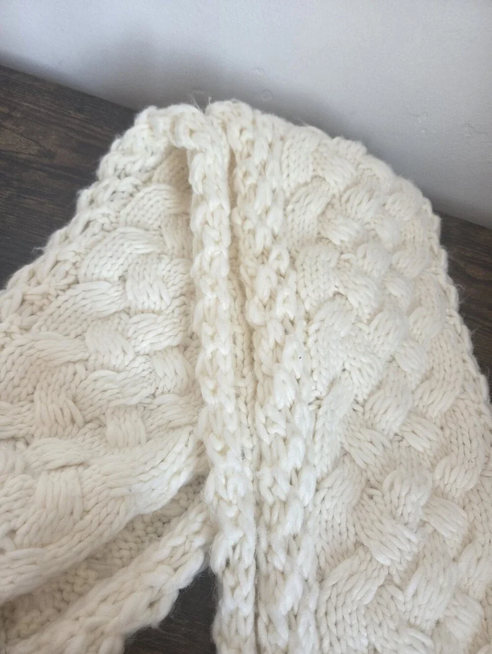 Ivory Cream Cable Knit Scarf Pom Pom Rectangle Winter Cozy Warm Clean Girl